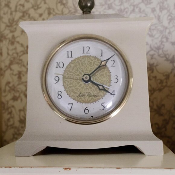 Vintage Seth Thomas Electric Alarm Clock – Mid-Century White Mantel Style – Work - Picture 4 of 5